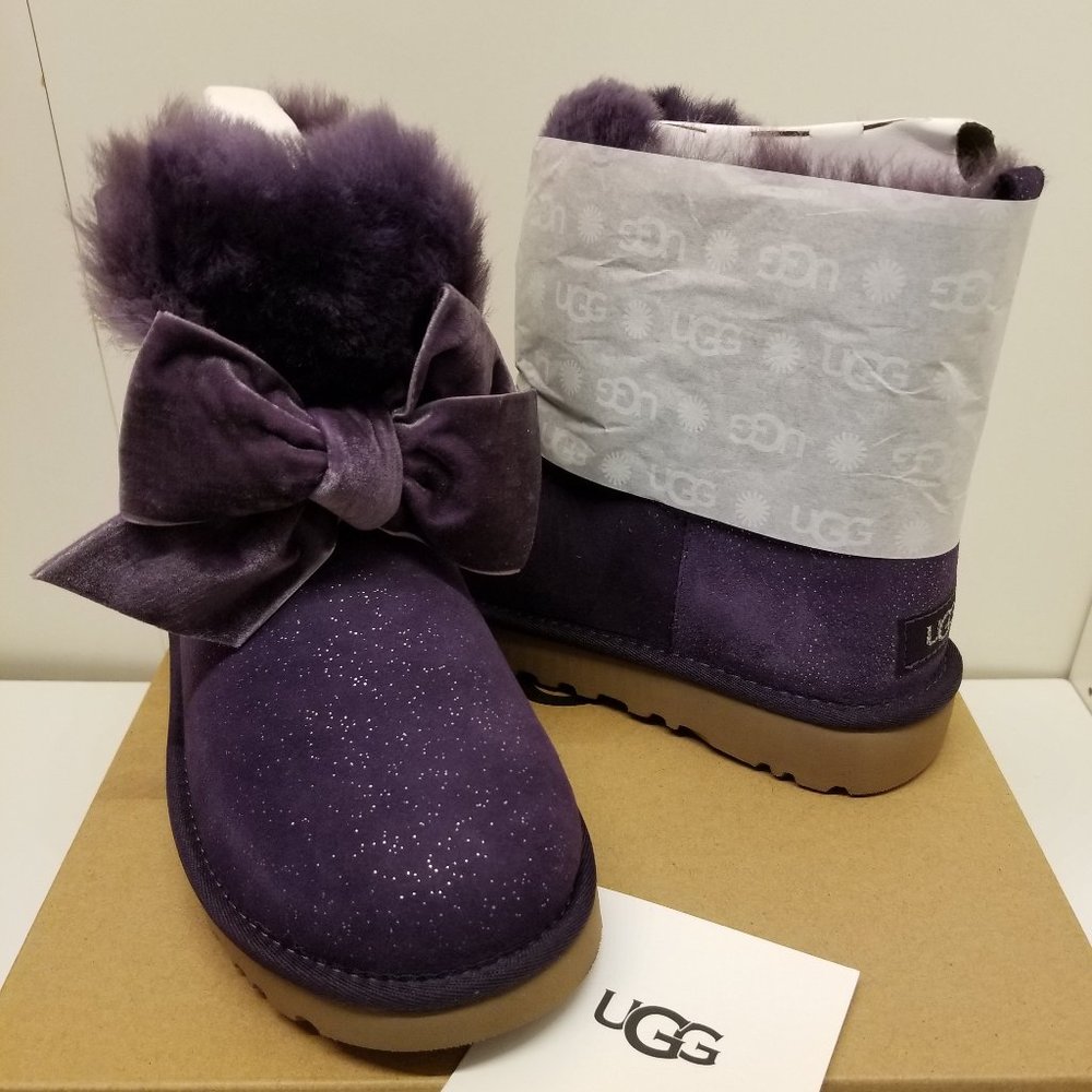 UGG WOMEN'S TWINKLE BOW MINI BOOT SIZE 6